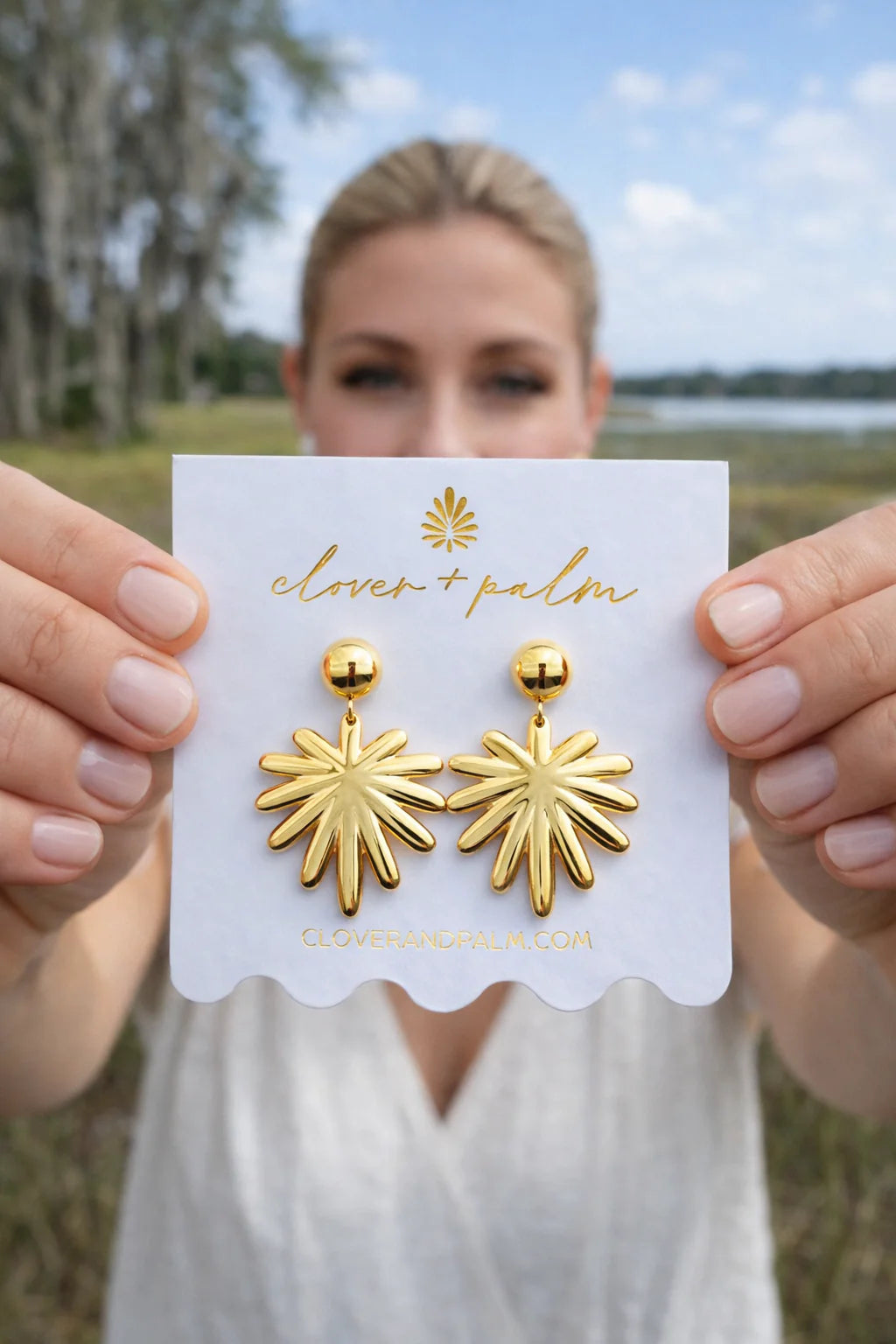 Signature Palm Post Earrings
