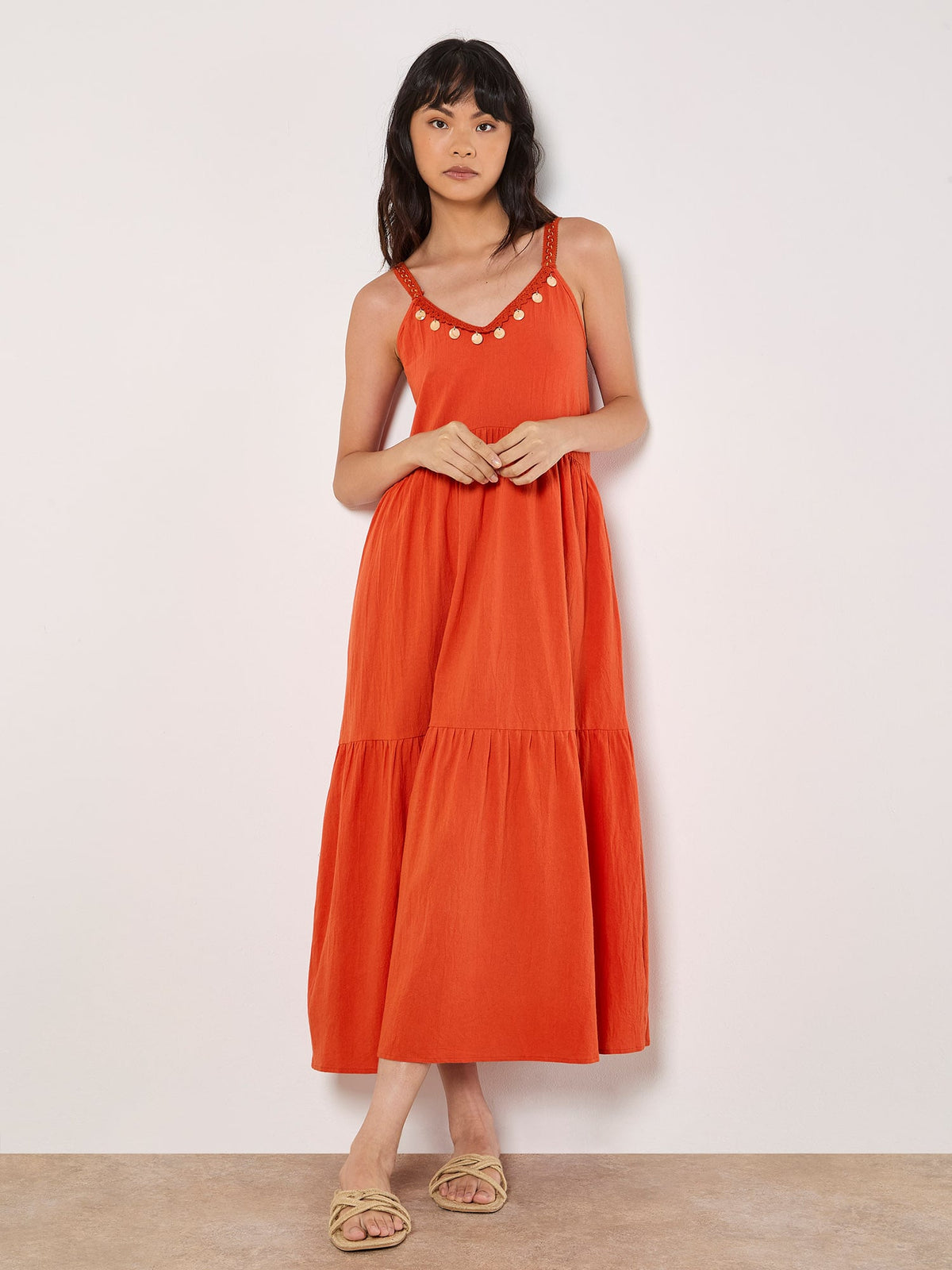 Shell Detailed Tiered Midaxi Dress