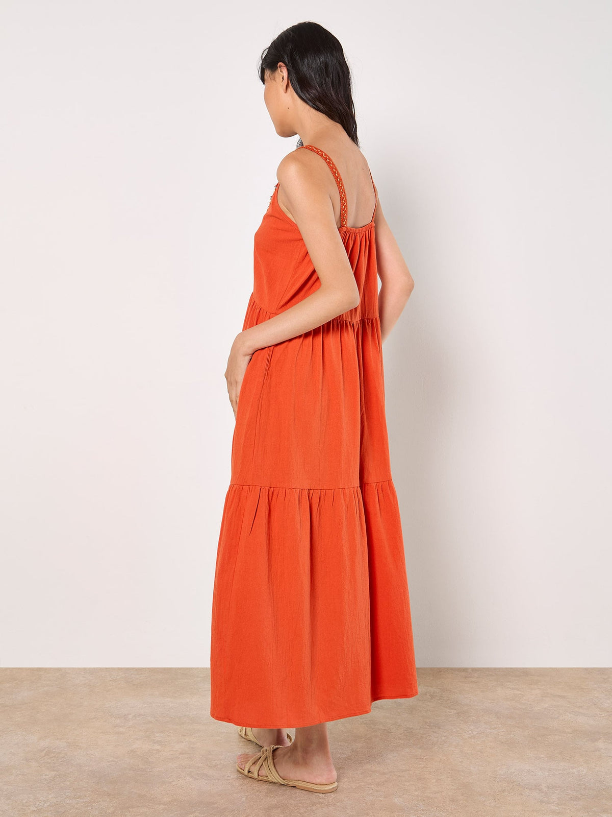 Shell Detailed Tiered Midaxi Dress