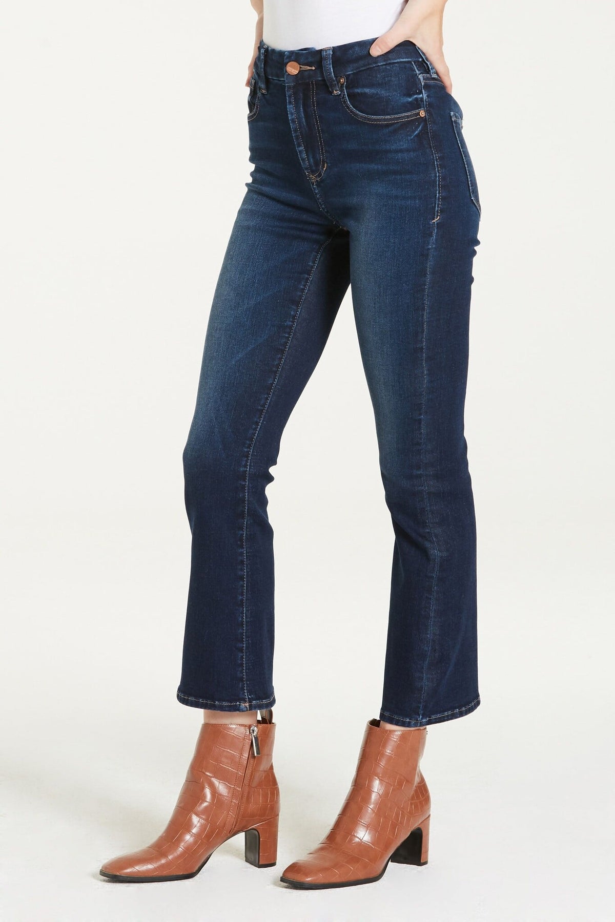 Jeanne Crop Flare