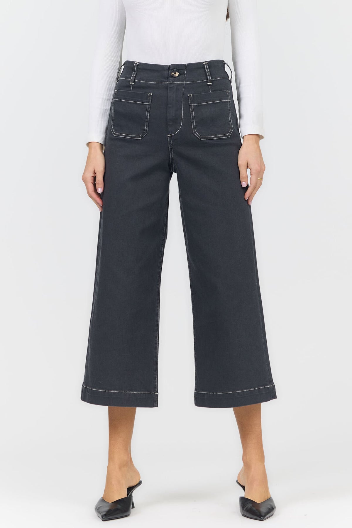Audrey Front Pocket Crop