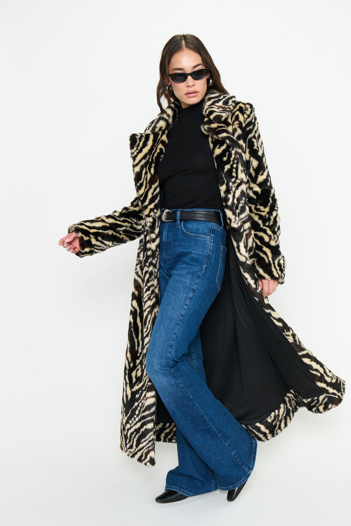 Miss Cindy Overcoat
