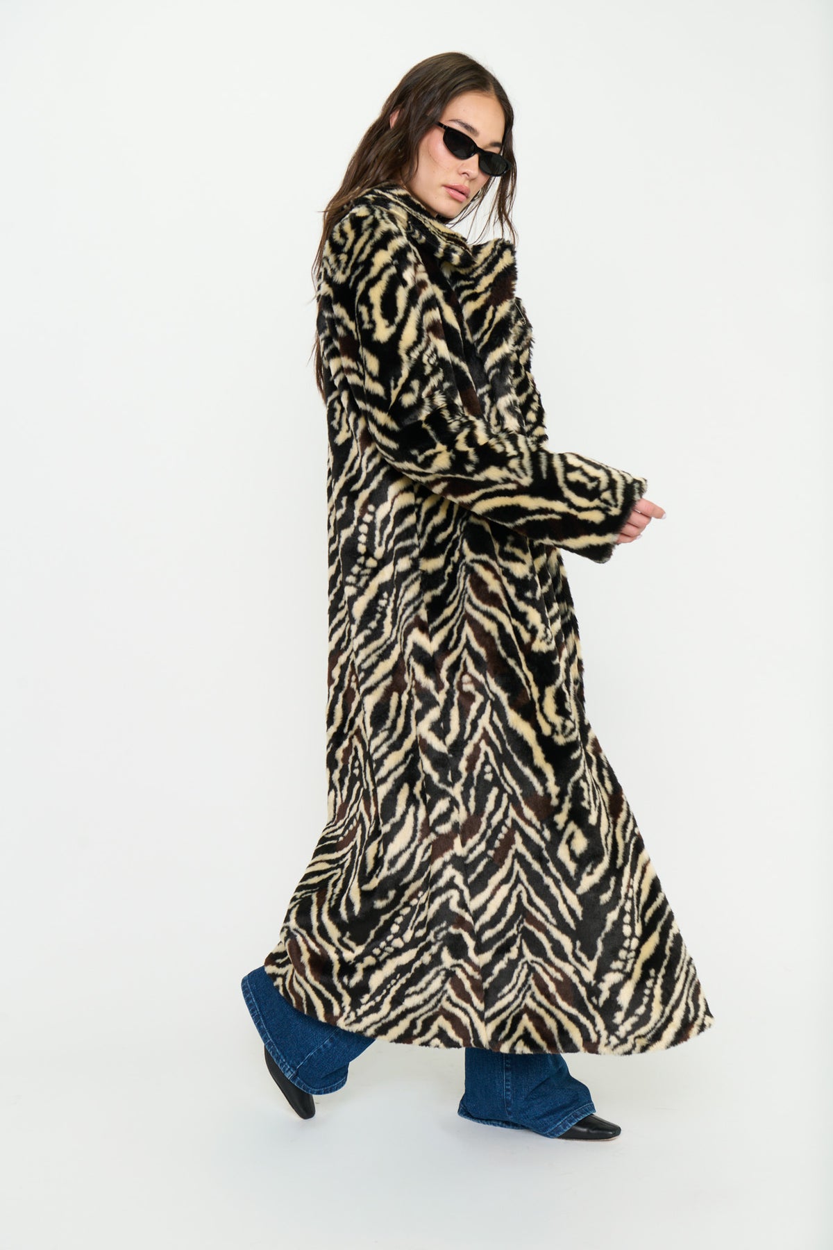 Miss Cindy Overcoat